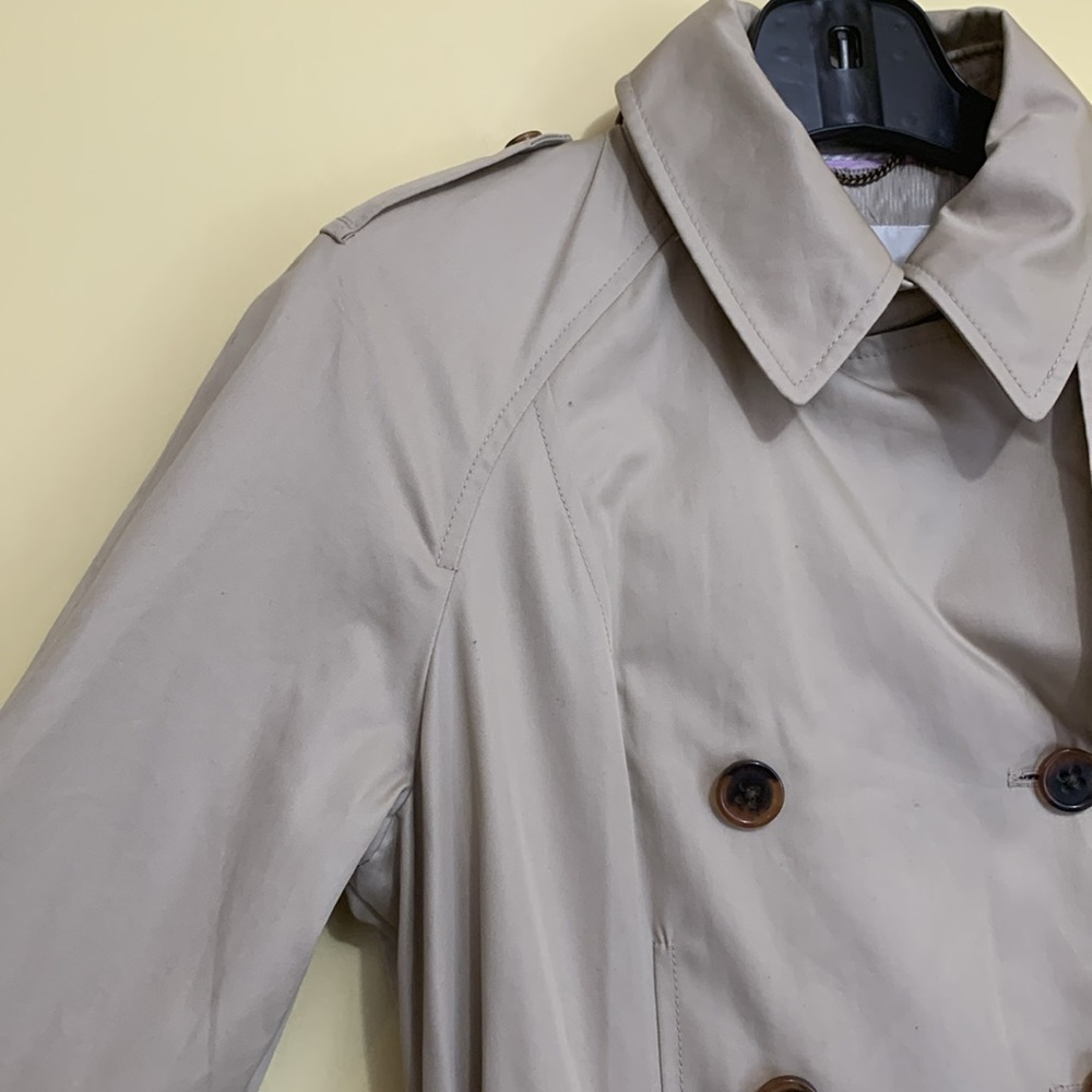 Banana Republic | Golden Beige Water-Resistant Classic Twill Lined Trench Coat M - Picture 8 of 17